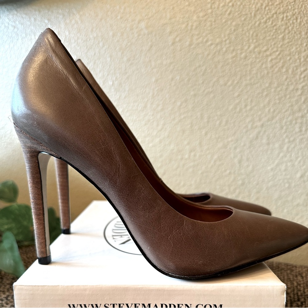 Steve Madden Genuine Leather